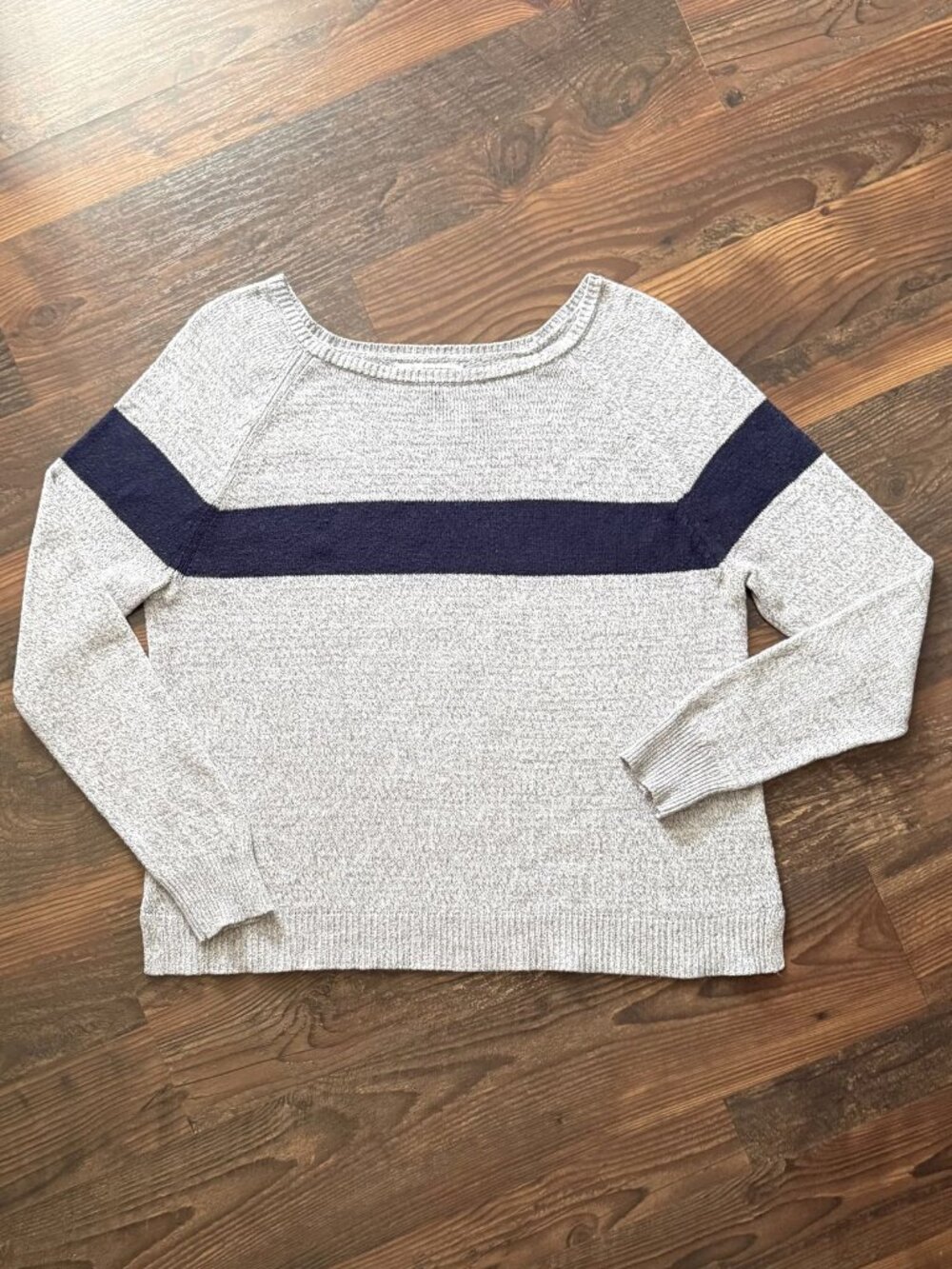 American Eagle Outfitters Pullover Sweater